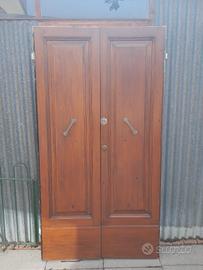 Portone in legno massello