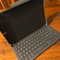 Logitech custodia con tastiera per ipad