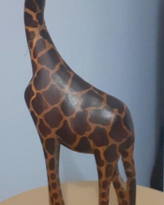 Giraffa in legno
