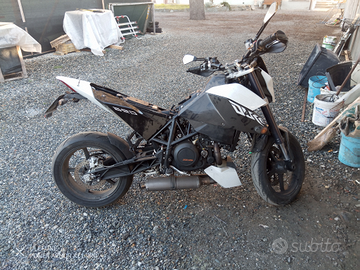 KTM Duke 690