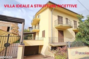 Villa singola su 3 piani. IDEALE A STRUTTURE