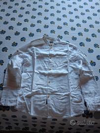 Camicia bianca.