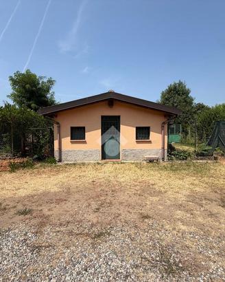 2 LOCALI A BESATE