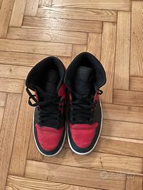 Jordan 1 mid