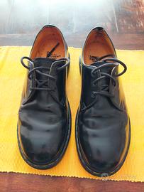 Dr. Martens modello. Oxford in pelle smooth.