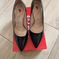 Scarpe eleganti con tacco