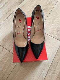 Scarpe eleganti con tacco