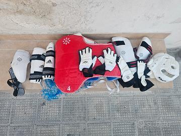 kit protezioni arti marziali