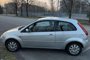 Ford Fiesta 1.2 Euro 4 (2000€ COMPRESO PASSAGGIO)