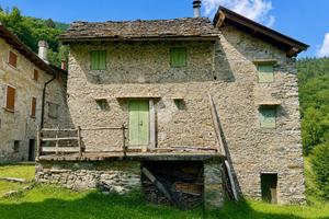 RUSTICO A STAZZONA