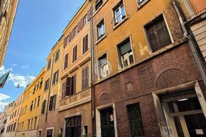 3 LOCALI A ROMA
