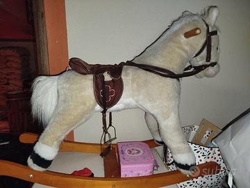 cavallo a dondolo 