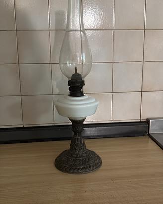Lampada ad olio vintage