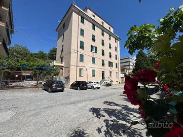 5 LOCALI A GENOVA