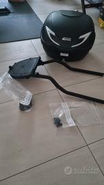 Bauletto e piastra Givi per Benelli Leoncino 800