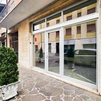 NEGOZIO A BAGNOLO MELLA