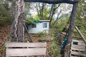 Terreno con rifugio da preparare