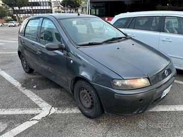 Fiat Punto 1.9 JTD 5 porte neopatentati