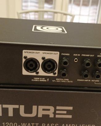 Testata Ampeg professionale 