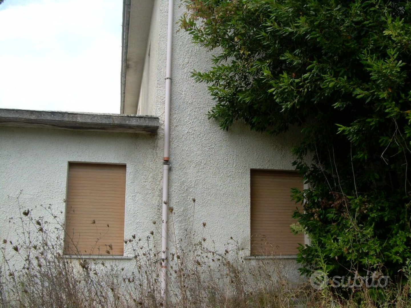 Rudere con annesso terreno di 3000 metri - Vista 2
