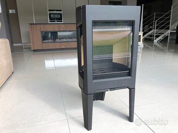 Stufa legna Jotul F 163 tre vetri verniciata nera