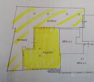 Locale con portico e terrazza