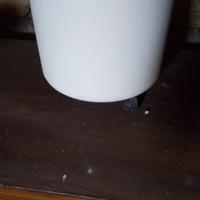 Portavaso in plastica con rotelle