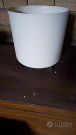 Portavaso in plastica con rotelle