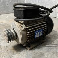 Motore elettrico 220v cv 2.5