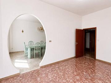 Appartamento di 107 m² con 5 locali a Bologna
