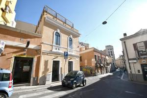 NEGOZIO A CAGLIARI