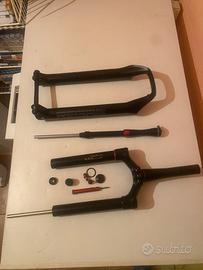 Forcella Reba rock shox