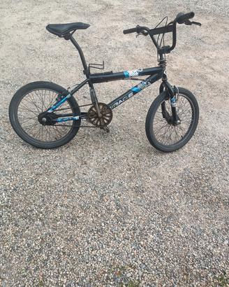 bicicletta BMX