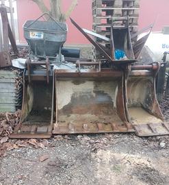 Benne escavatore e forche