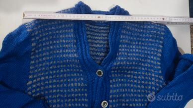 CARDIGAN IN LANA FATTO A MANO AI FERRI COLOR BLUET