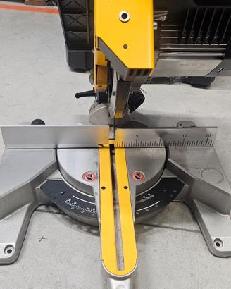 troncatrice dewalt