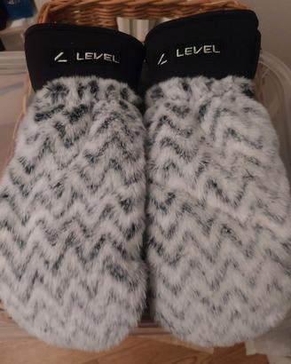 Level Siberian Mitt