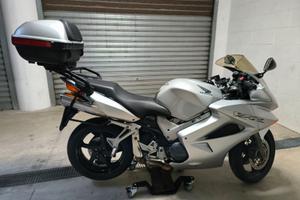 Splendida Honda VFR 800
