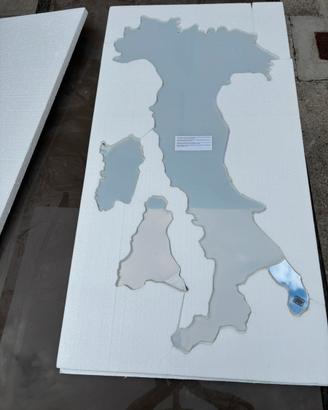 Specchio Belvedere penisola Italia - James Irvine