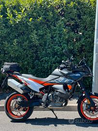 KTM 890 SMT - 2025 come nuova  + accessori
