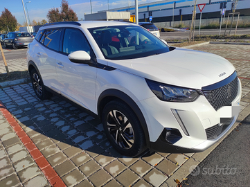 Peugeot 2008 Allure. Garanzia al Ottobre 2025