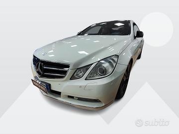 Mercedes-benz E 220 CDI Coupé BlueEFFICIENCY Avant
