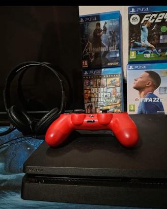 PlayStation 4 con controller,4 giochi e cuffie 