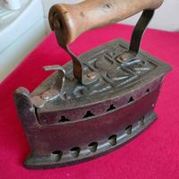 Ferro da stiro a carbonella vintage