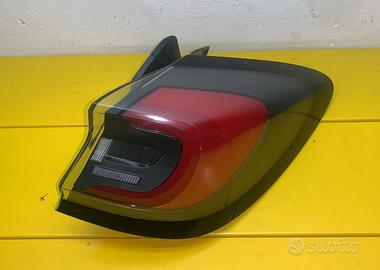 Fanale posteriore esterno destro ford puma 2023