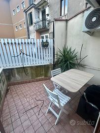 Tavolo + sedie da giardino + luci