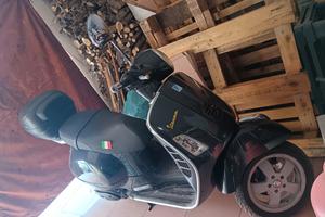 Vespa Granturismo 200L