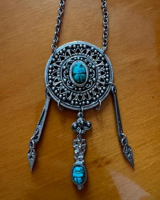 Collana vintage con scarabei e pietre turchesi