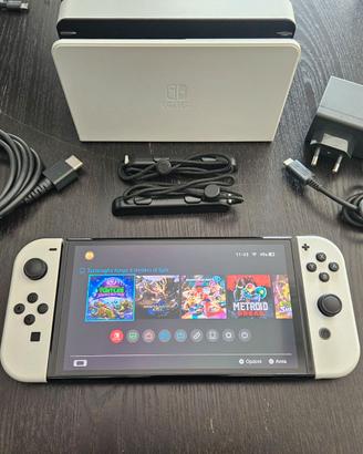 Nintendo Switch OLED + custodia