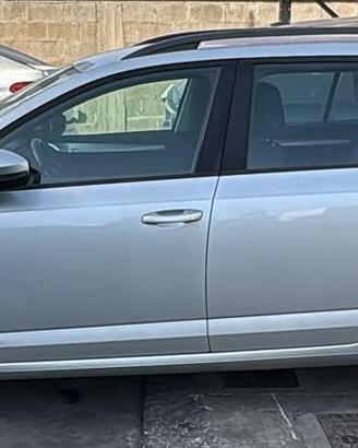 RICAMBI Skoda Octavia 1.6 77kW 105Cv CLH 2015